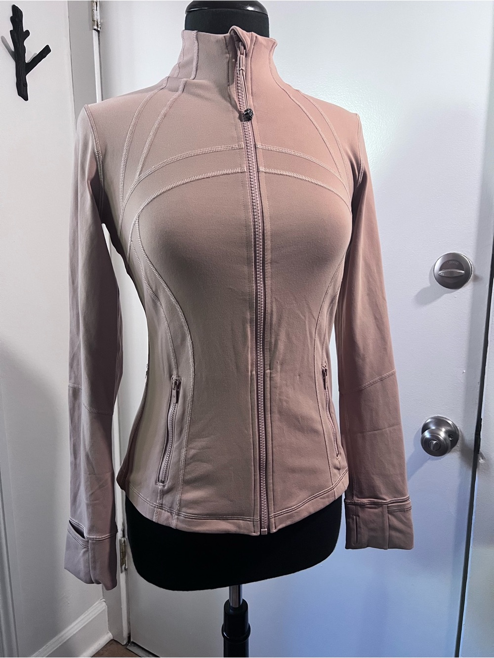 Lululemon • Dusty Pink Full-Zip Cropped Jacket Twilight Rose